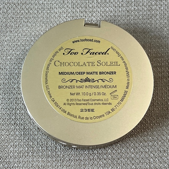 Too Faced Chocolate Soleil Bronzer - Medium/Deep Matte Bronzer NEW - Picture 2 of 3